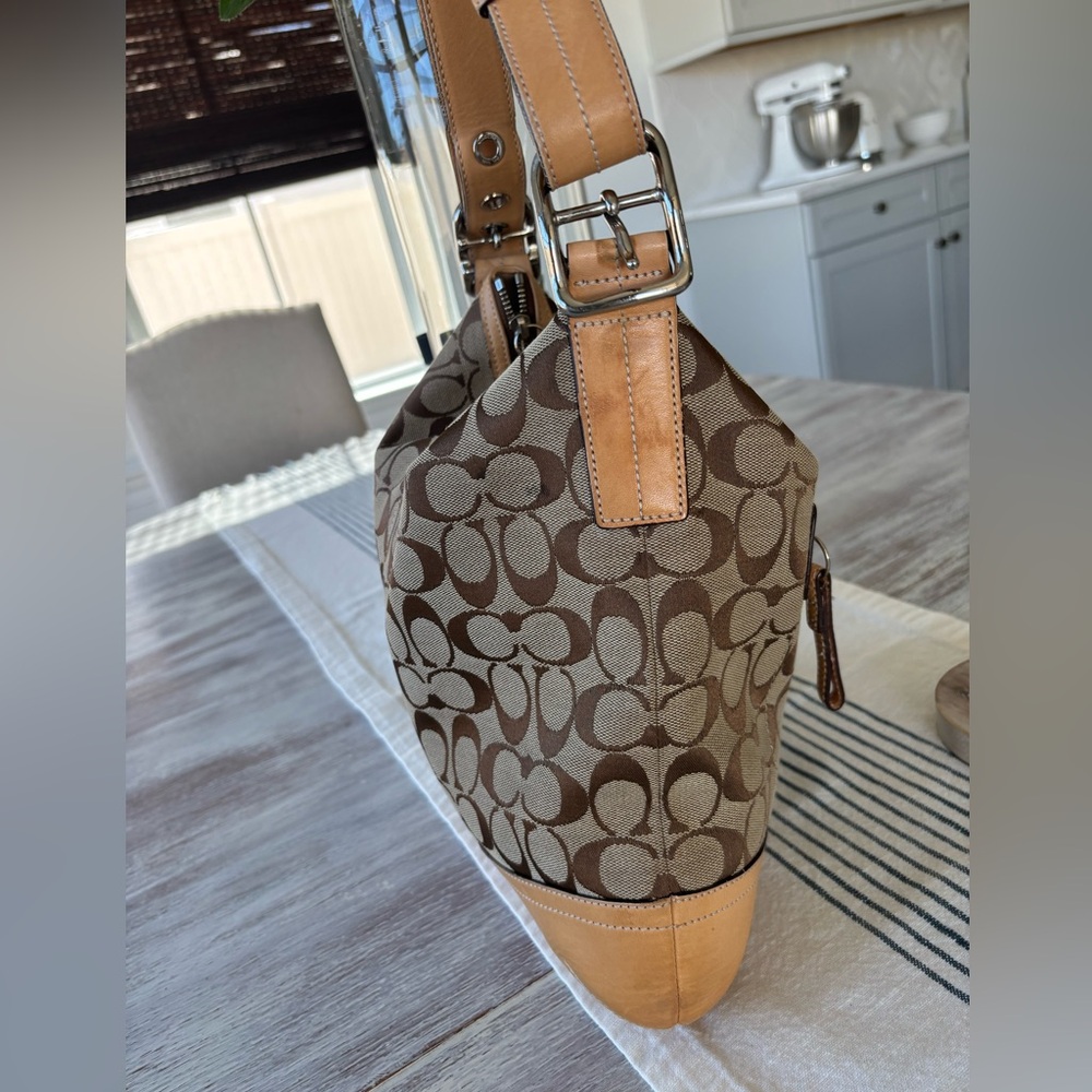 ππ¦ Coach Vintage Signature Brown and Tan Shoulder Bag - Picture 8 of 14